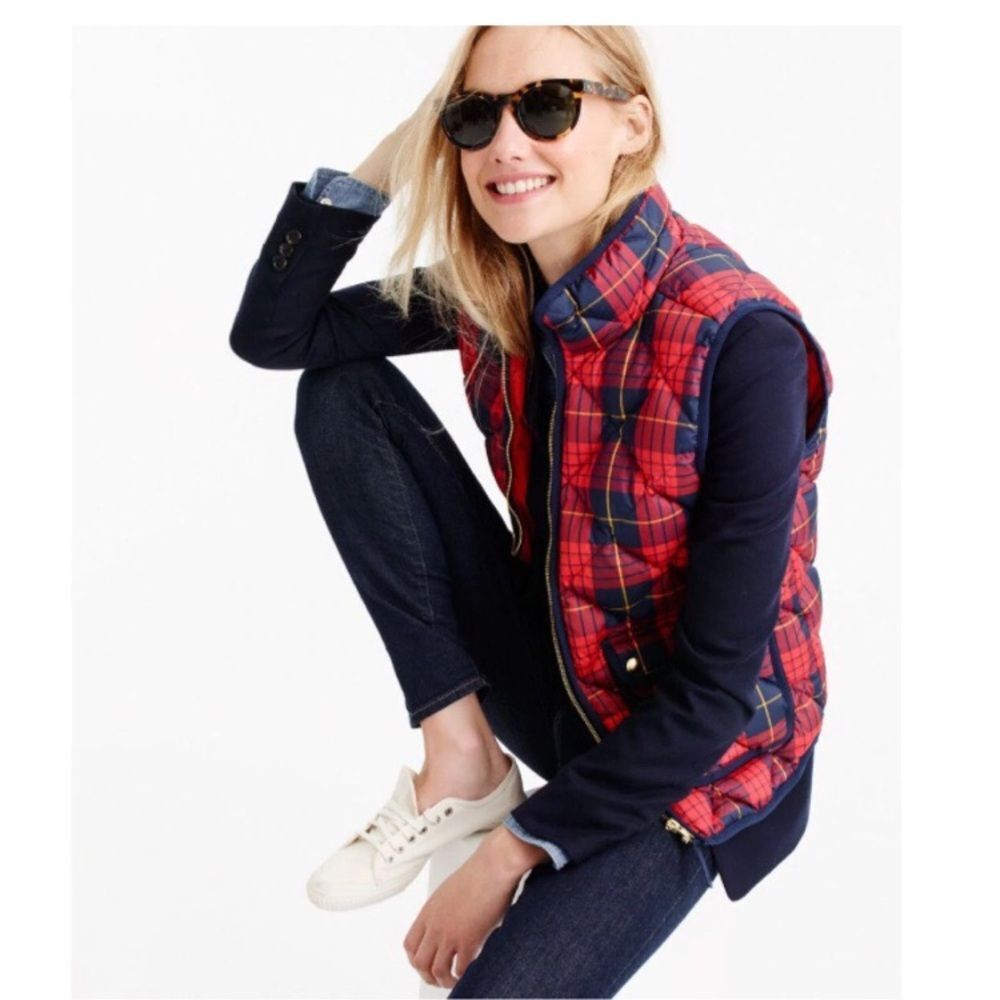 J Crew Red & Navy Blue Plaid Tartan Down Filled Sleeveless Zip Up Vest M